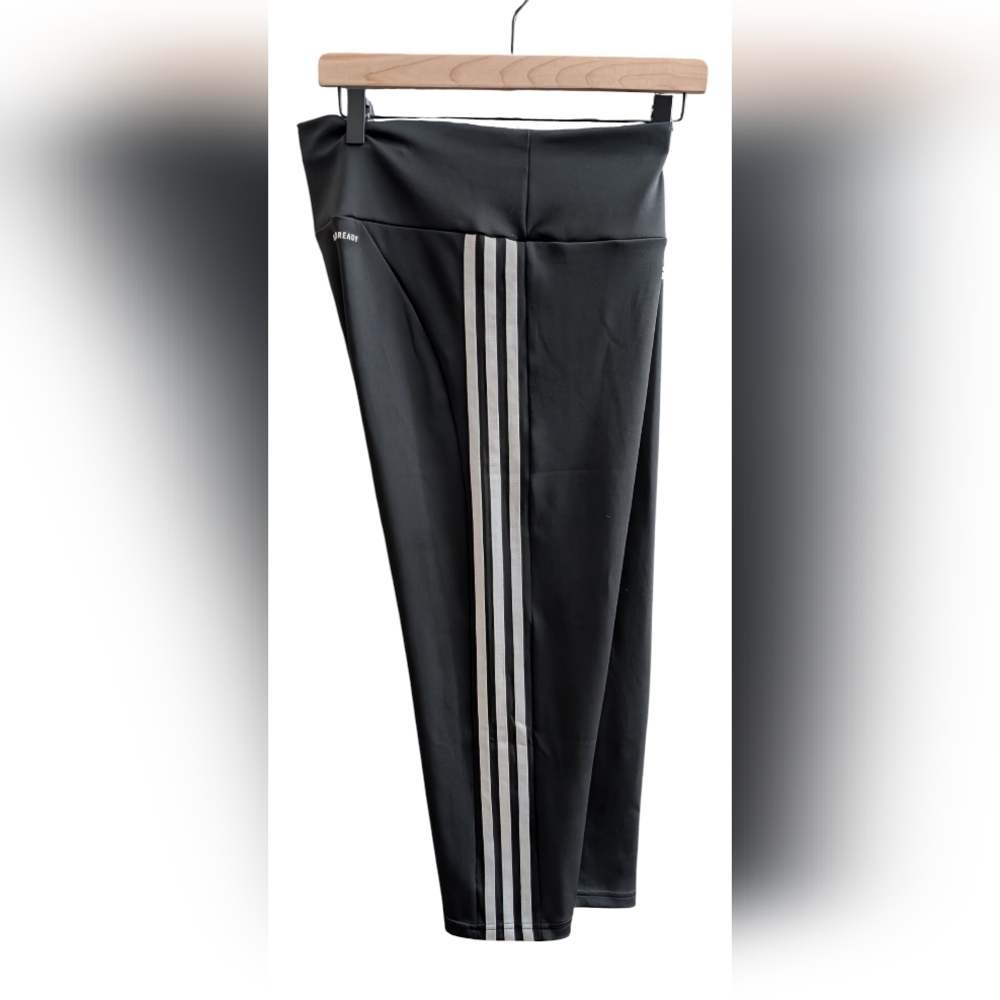 🆕 Women's SIZE XL Black & White High Rise Cropped Athletic Tights